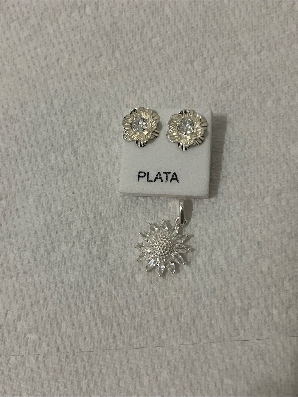 Plata Silver Sunflower Earrings and Pendant Set - Silver